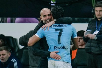 Pep Guardiola (i) conoce qué es ganarle a Real Madrid. Ahora es DT de Manchester City.