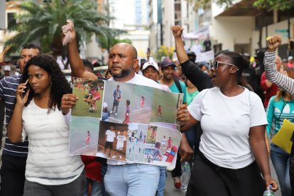 Familiares de los cuatro menores de Las Malvinas realizaron varios plantones para exigir justicia.