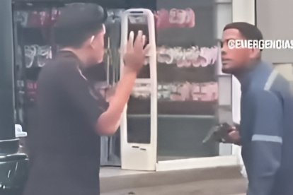 24 de febrero. Huayna Cápac y Eloy Alfaro. Un transeúnte fue asaltado a mano armada en plena vía pública.