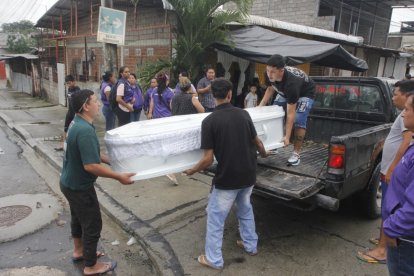 El pequeño fue encontrado por vecinos del sector.