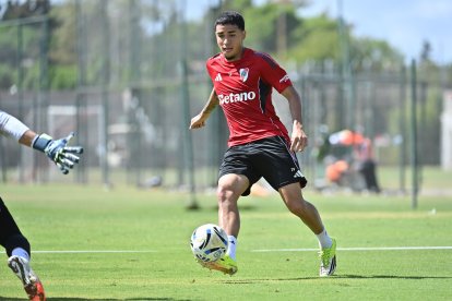 Kendry Páez esperará su oportunidad en el banco de suplentes.