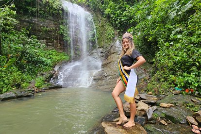 Morelya Vanessa Bravo invita a conocer la hermoso cascada.