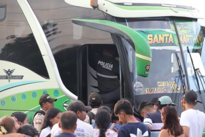 Masacre en bus, en carretera de Guayas: imágenes del ataque armado.