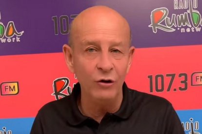 Simón Cañarte fue un periodista deportivo recordado por su estilo cercano y su pasión por el fútbol y la salsa.