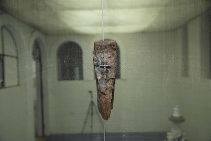 Una de las particularidades de esta obra es que Jesucristo no tiene ambos brazos.