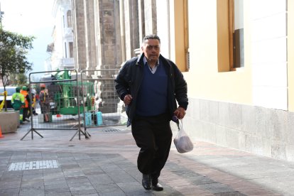 En las mañanas parece que hay una carrera por avanzar al lugar de destino.