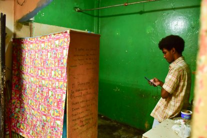 El drama social se intensifica para padres de familia que no cuentan con recursos para migrar a una vivienda segura.