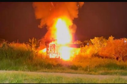 La explosión de la casa de madera se dio la madrugada de este martes 17 de marzo