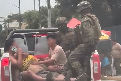 El ahora fallecido fue llevado en camioneta al hospital.