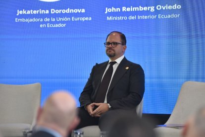 Ministro John Reimberg durante el programa Eurofront