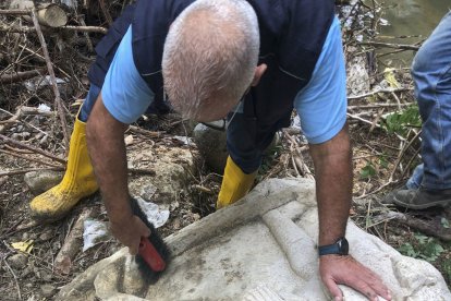 El equipo identificó la entrada a una cámara funeraria que aún conserva restos de pintura mural
