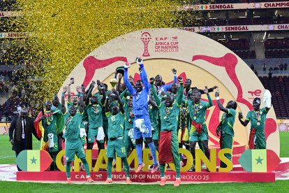 Senegal fue sancionado porque los jugadores abandonaron la cancha en la final ante Marruecos.