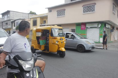Moradores alertados por fuerte detonación en la madrugada en el suroeste de Guayaquil.