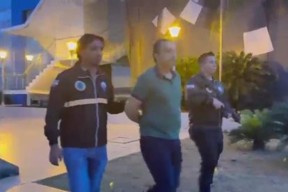 El detenido, una vez trasladado, fue puesto a órdenes de la autoridad judicial.