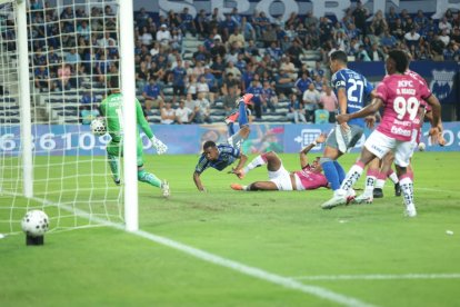Emelec ganó en el estadio George Capwell.