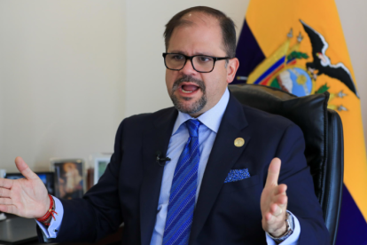 John Reimberg, ministro del Interior de Ecuador, en un momento de gestión institucional, mientras avanzan las investigaciones del caso Lafattoria,