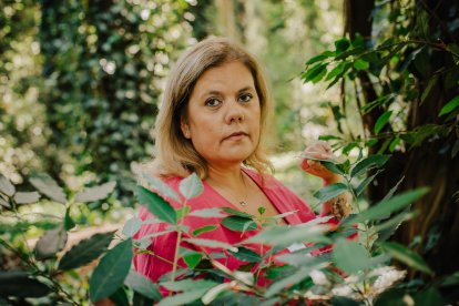 La medium asegura que puede comunicarse con personas vivas y fallecidos.