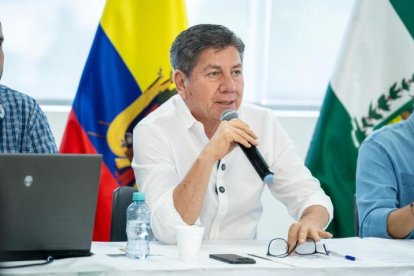 Johnny Terán, prefecto de Los Ríos, afirma que él no posee ninguna empresa que brinde servicios de hemodiálisis.