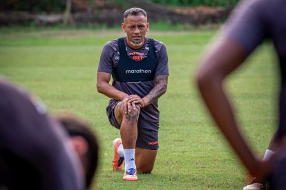 Jefferson Intriago fue presentado el jueves 19 de marzo en Barcelona SC.