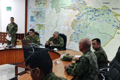 Militares planifican estrategias durante la Operación “Impacto” para combatir la minería ilegal en la zona minera norte del Ecuador