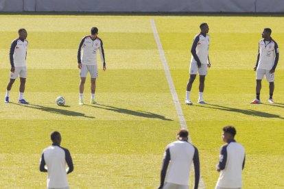 La Selección de Ecuador se entrena en el Estadio Municipal de Butarque en Leganés (Madrid).