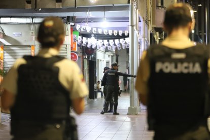 En la escena quedaron evidencias de lo ocurrido la noche del 24 de marzo.