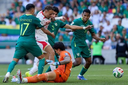 El partido entre Surinam y Bolivia fue disputado en el Monterrey.