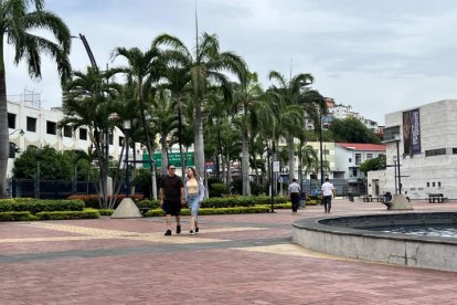 La percepción de seguridad y la falta de eventos limitan la afluencia de turistas a las grandes ciudades.