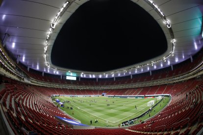 Fotografía panorámica del estadio Akron  en Guadalajara (México).