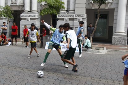 Niños participaron en el campeonato relámpago de índor 'CAMI GO'.