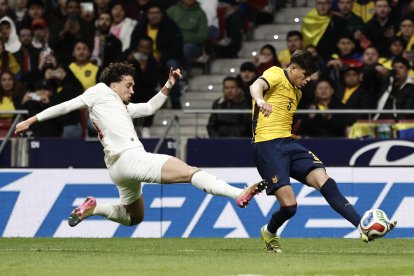 Hincapié (d) quedó desafectado por lesión en la Tricolor.