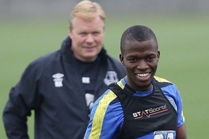 El neerlandés Ronald Koeman dirigió a Enner Valencia en Everton.