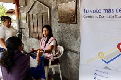 Trámite permite a votantes elegir el recinto más cercano a su nueva residencia.