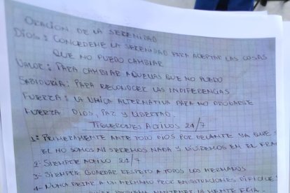 Este fue el decálogo encontrado en la vivienda en disputa, el 5 de junio de 2025.