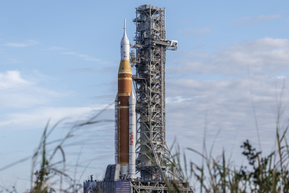 Lanzamiento de Artemis II en el Centro Espacial Kennedy: la NASA inicia su misión tripulada alrededor de la Luna tras más de 50 años.