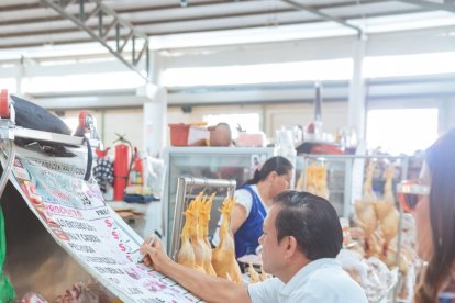 Controles en mercados buscan evitar distorsiones de precio ante alta demanda en Semana Santa.