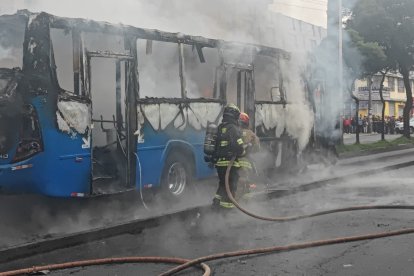 La emergencia fue atendida por el Cuerpo de Bomberos.