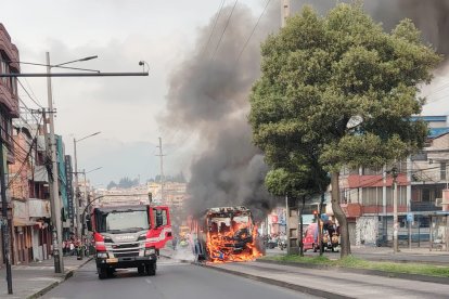 Un video de la mujer accidentada en la vía se difundió en redes.