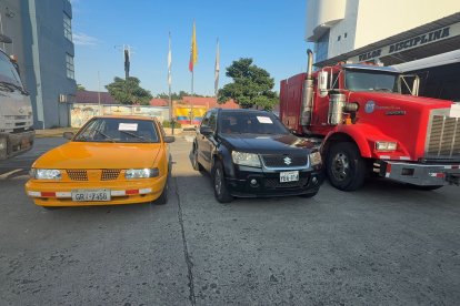Vehículos implicados en el robo fueron recuperados durante los operativos.