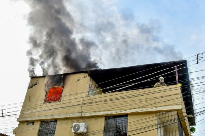 La emergencia en Mapasingue no dejó personas heridas ni víctimas mortales, según los reportes preliminares oficiales.