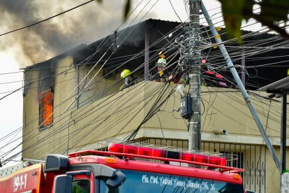 Los daños materiales en la planta superior de la vivienda son cuantiosos tras el flagelo registrado en Mapasingue.