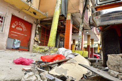 daños estructurales considerables tras la onda expansiva registrada en el sector.