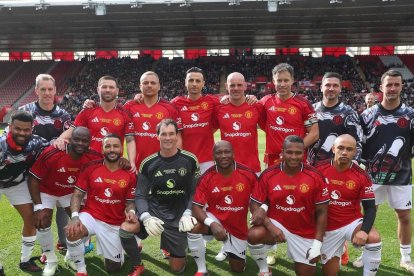 Antonio Valencia ha sido parte del equipo de leyendas del Manchester United.
