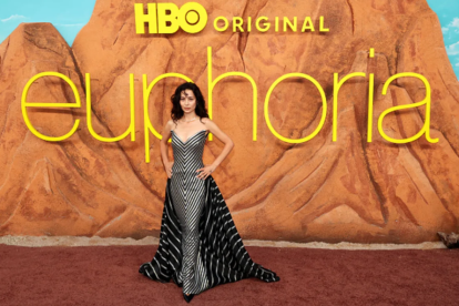 Alexa Demie en la alfombra roja de 'Euphoria 3'