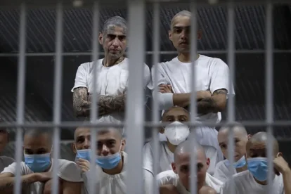 Gustavo Petro califica las prisiones salvadoreñas como 