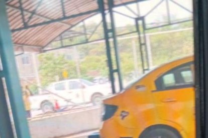 El taxismo sucrense vive momentos de luto y terror tras el ataque contra tres de sus integrantes