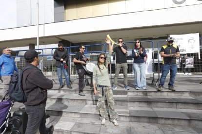El plantón se hizo en el Complejo Judicial Norte, en la capital.