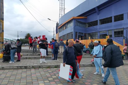 Aficionados celestes agotaron las entradas y llenaron el estadio Bellavista para el duelo ante América de Cali.