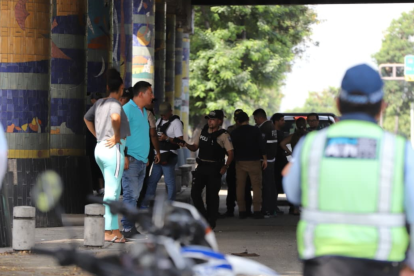 Dos agentes policiales asesinados en Guayaquil.