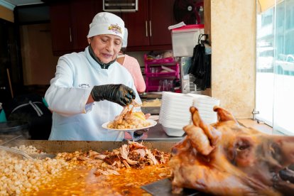 El hornado es uno de los platos fuertes de la gastronomía de la localidad.